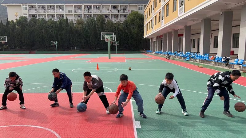小标题：编程教育的兴起背景