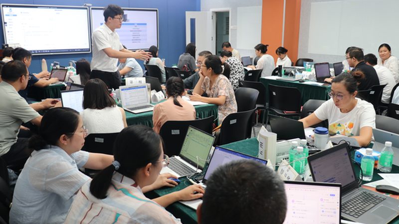 企业培训课程定制：如何打造专属提升方案